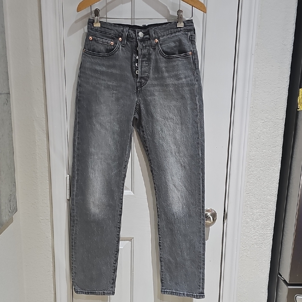 Levi's 501 vintage Gray Straight Leg Jeans with Casual Appeal size 26x30 - Picture 1 of 1